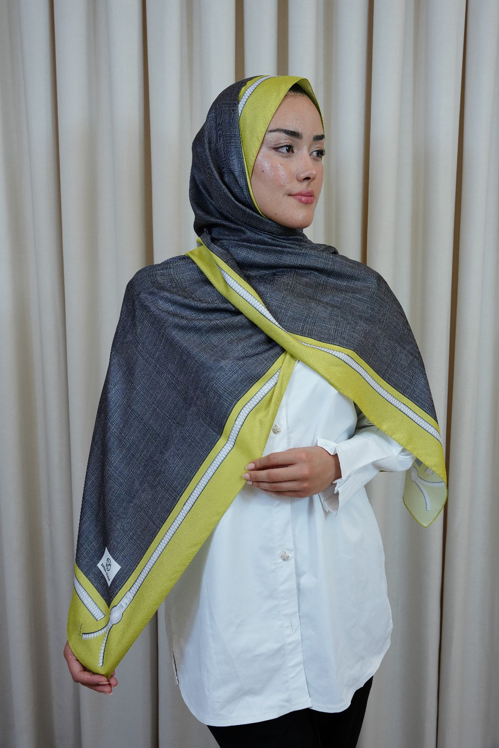 Elanor Twill Şal Lavira