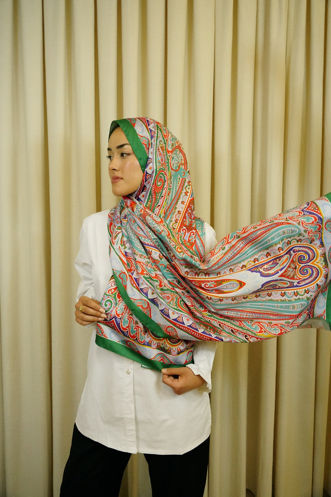 Elanor Twill Şal Safira