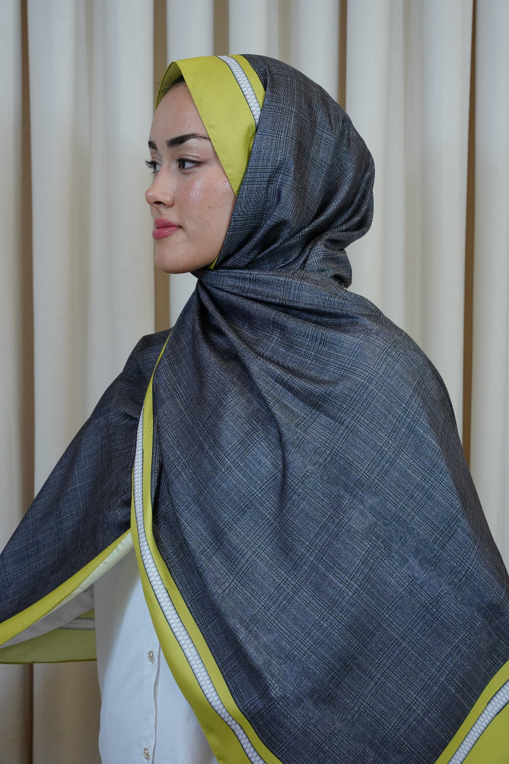 Elanor Twill Şal Lavira